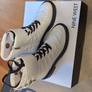 Nine West Ivory Sabrah womens faux leather lug sole combat & lace-up boots sz9